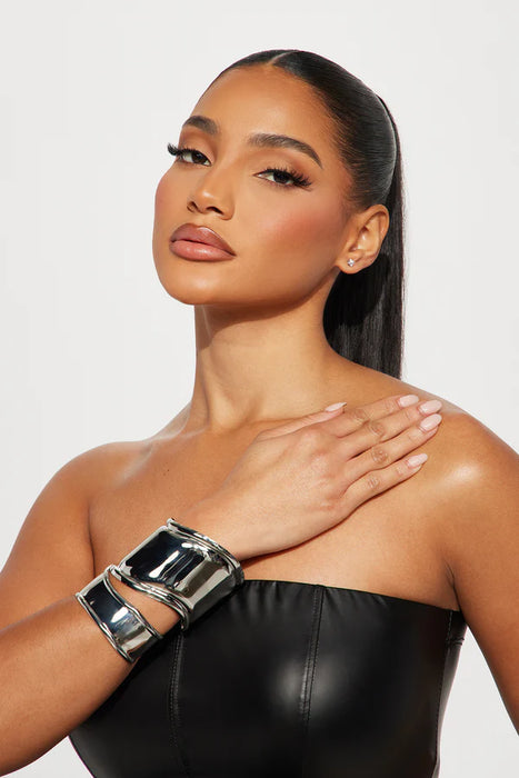 FASHIONNOVA Nuevo conjunto de 2 pulseras para ti