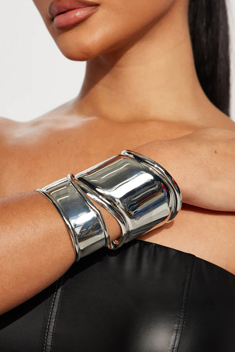 FASHIONNOVA Nuevo conjunto de 2 pulseras para ti