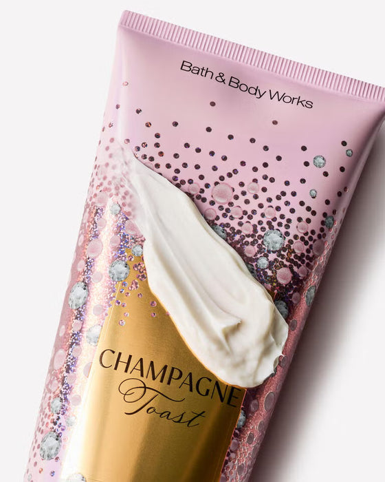 Bath & body works Crema corporal de máxima hidratación Champagne Toast 8oz