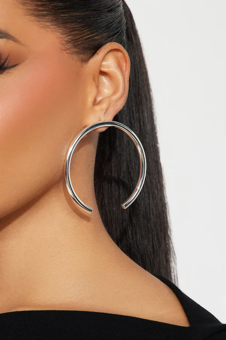 FASHIONNOVA Pendientes de aro
