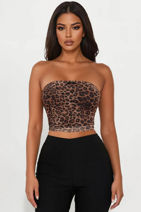 FASHIONNOVA Top de tubo de malla con estampado de leopardo y toque exótico