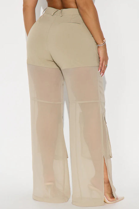 FASHIONNOVA Pantalón Lourdes de pierna ancha transparente de 32″ - Piedra