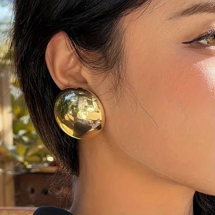 Par de Pendientes Dorados de Metal con Forma de Bolo, Estilo Minimalista