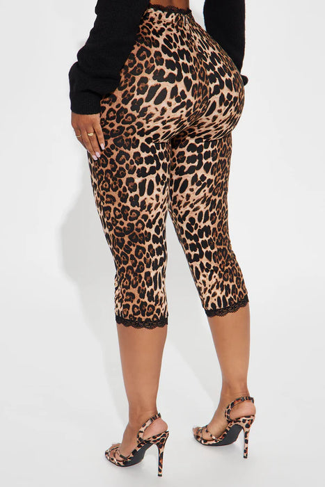 Fashionnova Mallas Florentina Lace Trim Capri - Café/Combinado