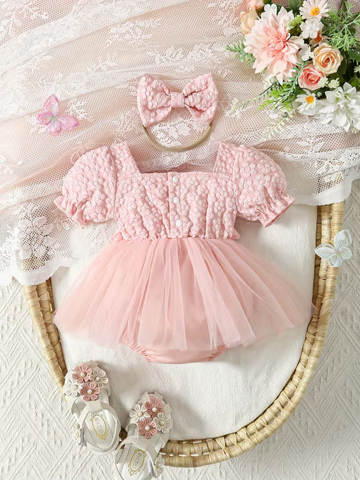 Vestido tipo mameluco con bordado floral, manga abullonada