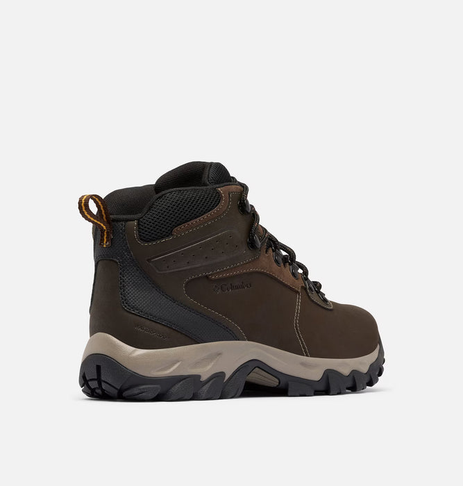 COLUMBIA Bota de senderismo impermeable Newton Ridge™ Plus II para hombre, Ancho