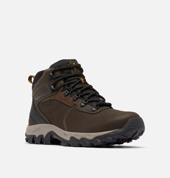 COLUMBIA Bota de senderismo impermeable Newton Ridge™ Plus II para hombre, Ancho
