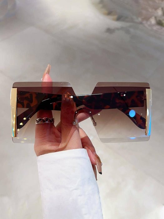 Shein Gafas de moda sin montura con lentes geométricas degradadas de estilo bohemio