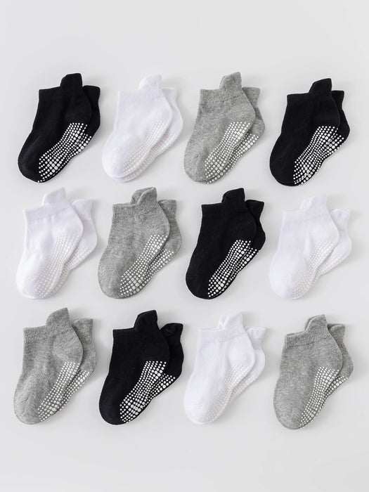 12 pares de Calcetines deportivos para niños básicos anti deslizantes