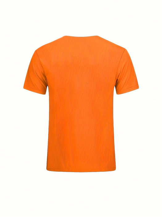 Camiseta con estampado de letras y colores llamativos