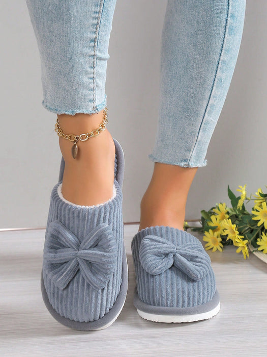 Shein Pantuflas de felpa cálidas y modernas para mujer, ideales para el invierno
