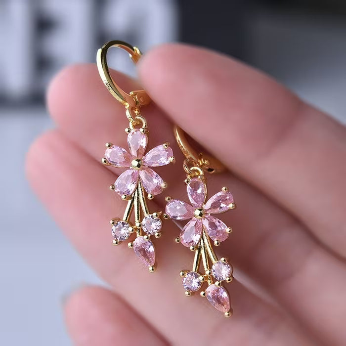 Pendientes de gancho colgantes florales de circonita cúbica sintética