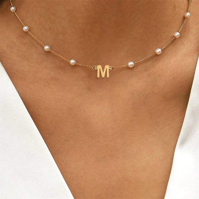 Shein 1 pieza de collar con colgante de letra vintage y cadena de perlas de imitación