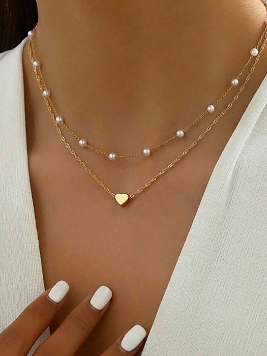 SHEIN Exquisito colgante en forma de corazón con cadena de perlas sintéticas, collar sencillo y elegante