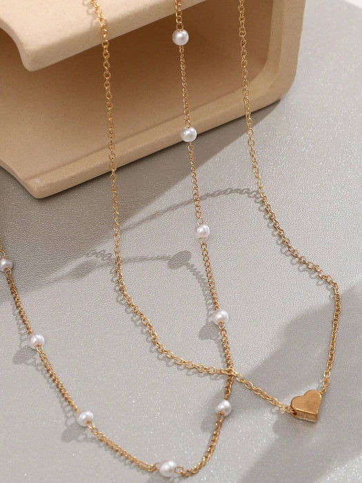 SHEIN Exquisito colgante en forma de corazón con cadena de perlas sintéticas, collar sencillo y elegante