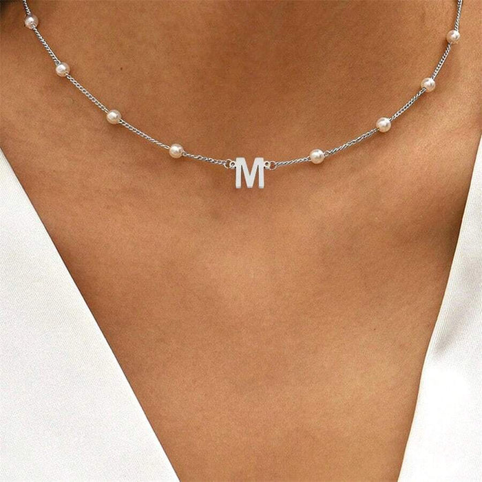 Shein 1 pieza de collar con colgante de letra vintage y cadena de perlas de imitación