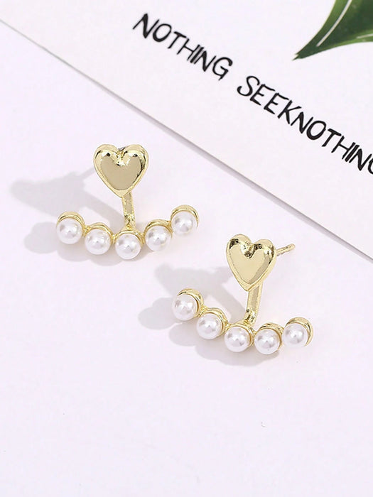 1 par de aretes de perlas falsas en forma de corazón