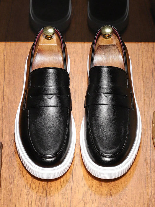 SHEIN Mocasines de hombre de nuevo estilo, versión coreana de los zapatos