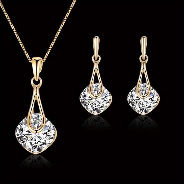 Un collar y un par de aretes, un set de regalo personalizado para el Día de la Madre con joyería cuadrada de vidrio