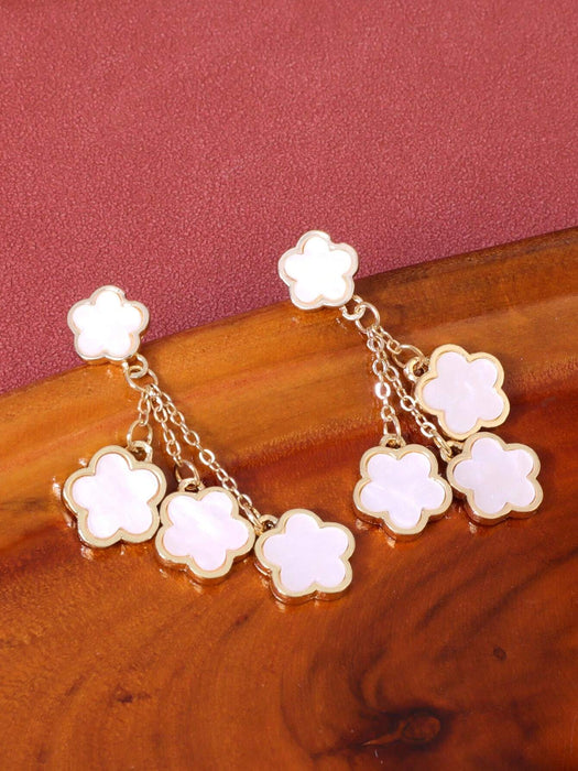 Shein Elegantes pendientes colgantes florales, joyería de aleación de estilo bohemio