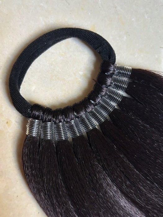 Peluca de cabello largo rizado con coleta esponjosa y coletero (cabello no humano)