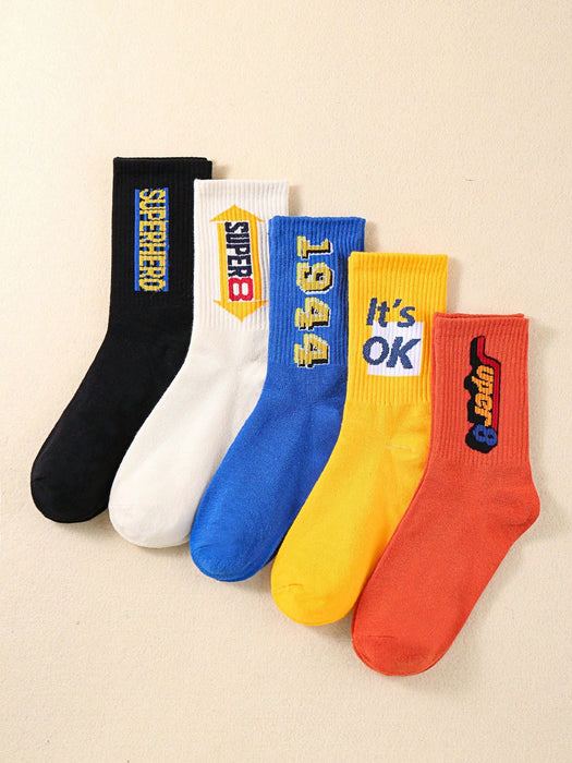 Shein 4 pares de calcetines deportivos largos con estampado de graffiti colorido aleatorio para hombres