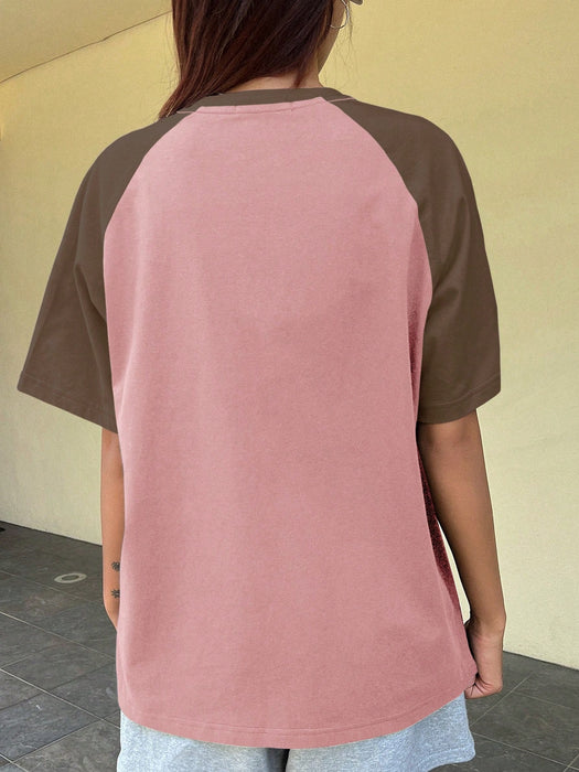 Shein DAZY Camiseta de manga raglán con estampado gráfico de letras en contraste