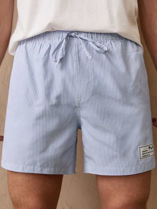 SHEIN Mainfolk Pantalones cortos casuales de hombre con rayas verticales tejidas