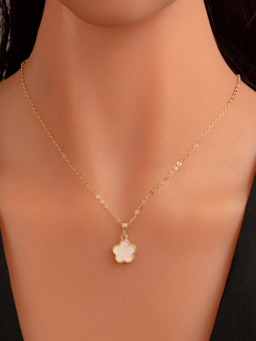 SHEIN 1 pieza Collar con colgante de trébol de moda para mujer