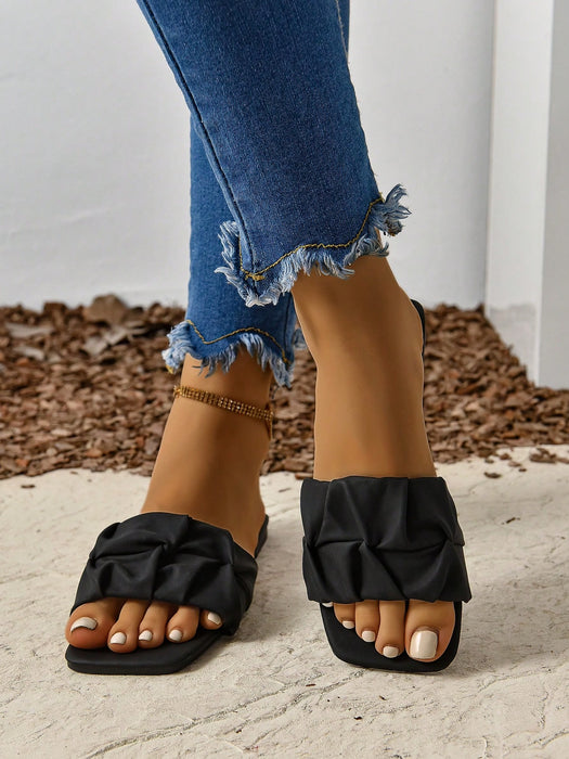 SHEIN Sandalias planas de mujer de unicolor, versátiles