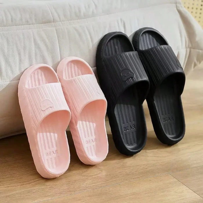 Shein Pantuflas gruesas, ligeras y antideslizantes de EVA con estampado de oso de dibujos animados