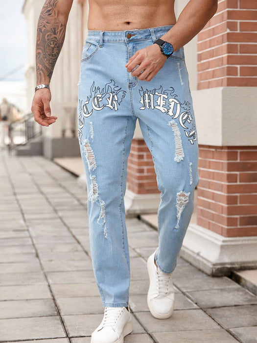 Pantalón vaquero ajustado rotos bordados, gráfico de letras estilo urbano para hombre