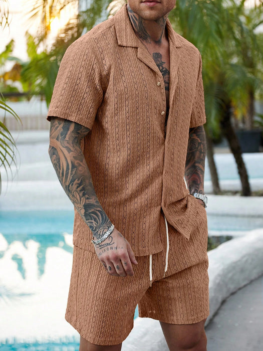 Shein Genlund Conjunto de 2 piezas para hombre camisa abotonada de color camel liso y pantalones cortos