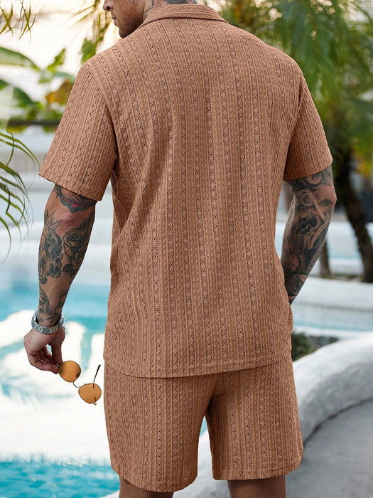 Shein Genlund Conjunto de 2 piezas para hombre camisa abotonada de color camel liso y pantalones cortos