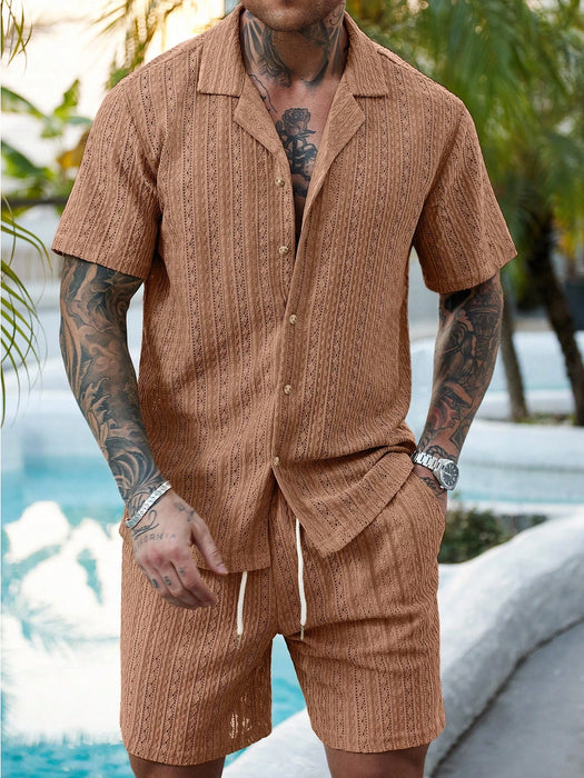 Shein Genlund Conjunto de 2 piezas para hombre camisa abotonada de color camel liso y pantalones cortos
