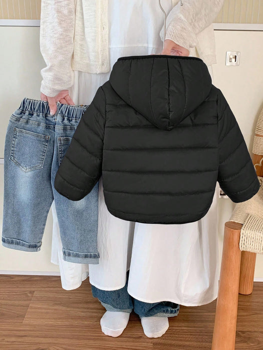 Shein Abrigo acolchado negro de invierno con capucha y cremallera para niño