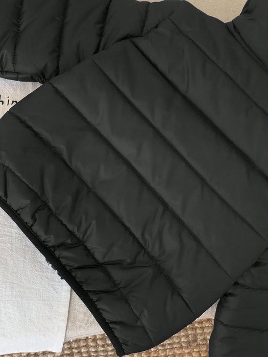 Shein Abrigo acolchado negro de invierno con capucha y cremallera para niño