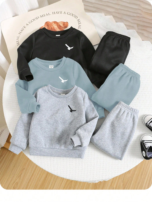Shein Set de 3 piezas de sudadera con capucha y pantalones jogger de ajuste holgado para niño