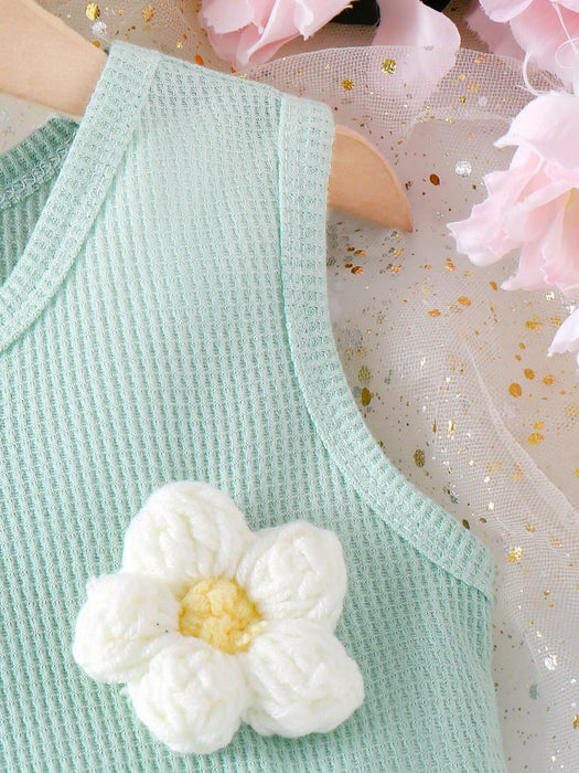 SHEIN Vintaside Kids Conjunto de 2 piezas de top sin mangas y shorts de crochet con estampado floral tipo gofre