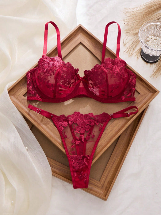 SHEIN Seduluxe 2 piezas Conjunto de lencería de mujer con bordado de malla