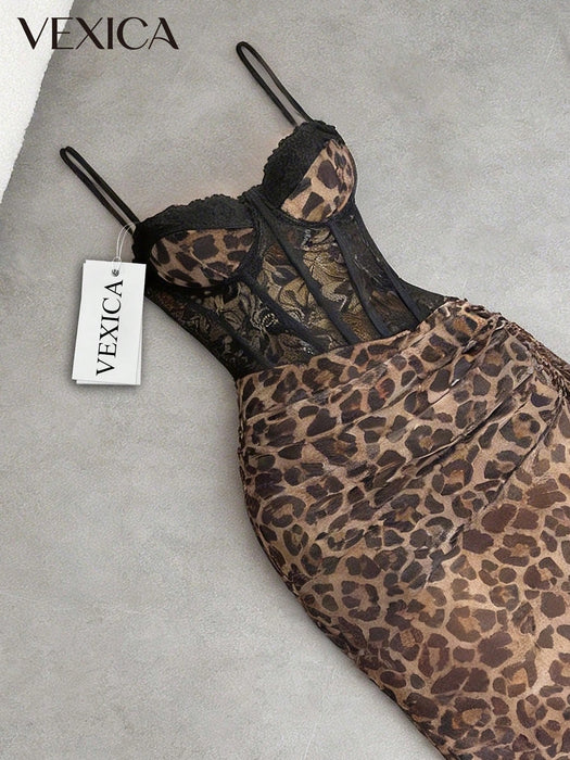 Shein Vexica Vestido de punto sin mangas con estampado de leopardo y detalles de encaje y malla en contraste para mujer