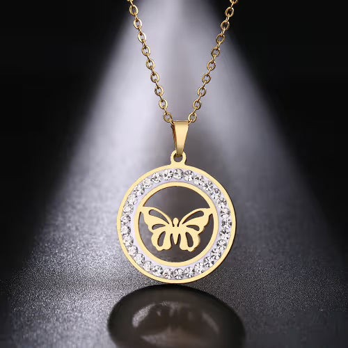 Collar de mariposa de titanio genuino con diamantes simulados