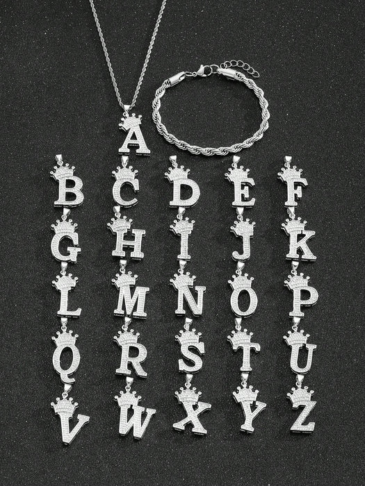 1 Set de Collar con Decoración de Corona y Letra y Pulsera de Cadena Retorcida