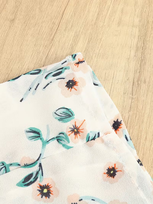 Conjunto de top casual con estampado de encaje, pantalones cortos holgados y cinturón para niña