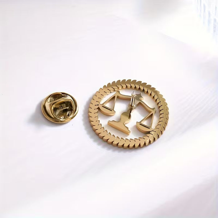 Broche Elegante de Acero de Titanio para Hombre - Estilo Vintage, Perfecto para Trajes y Camisas