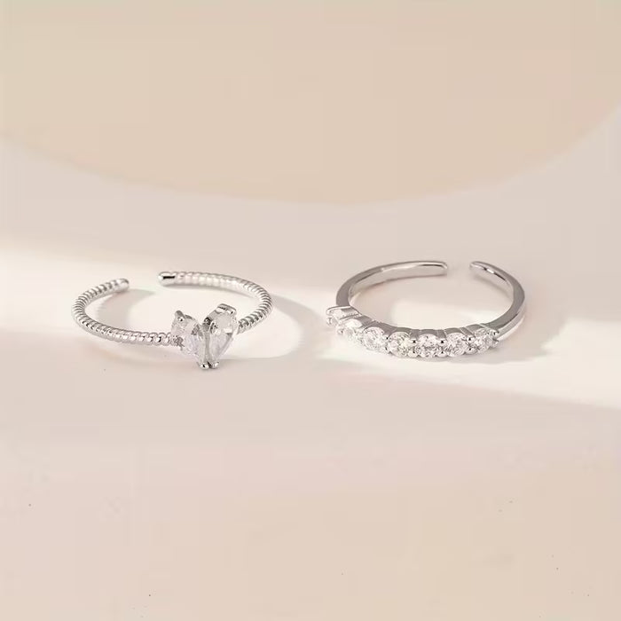 2 anillos con un diseño abierto y elegante
