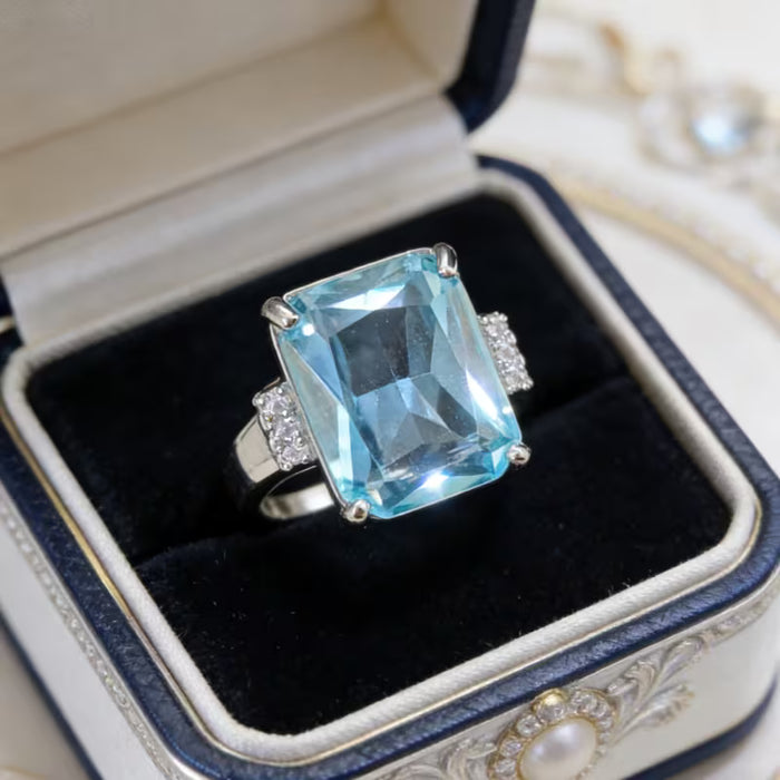 Anillo de compromiso de lujo minimalista, adecuado para uso diario de mujer