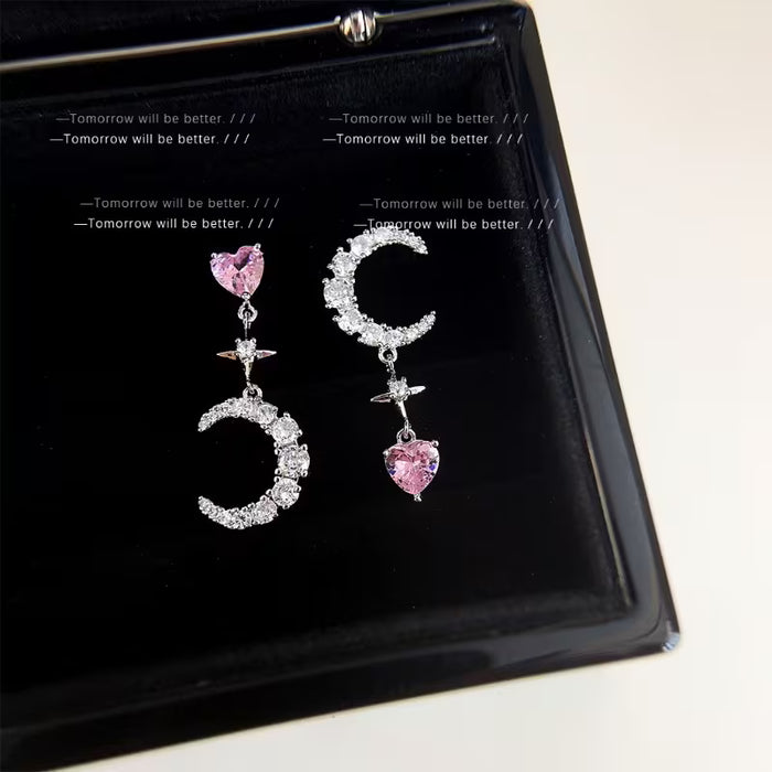 Pendientes Asimétricos de Luna de Amor: Una Mezcla de Dulzura y Frescura
