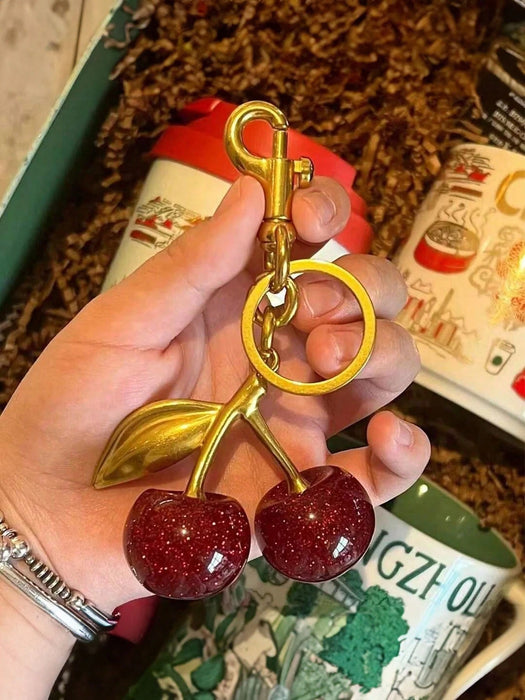 1 pieza Colgante de cristal con forma de cereza, brillante con clip, accesorios de resina y metal brillantes