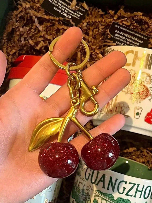 1 pieza Colgante de cristal con forma de cereza, brillante con clip, accesorios de resina y metal brillantes